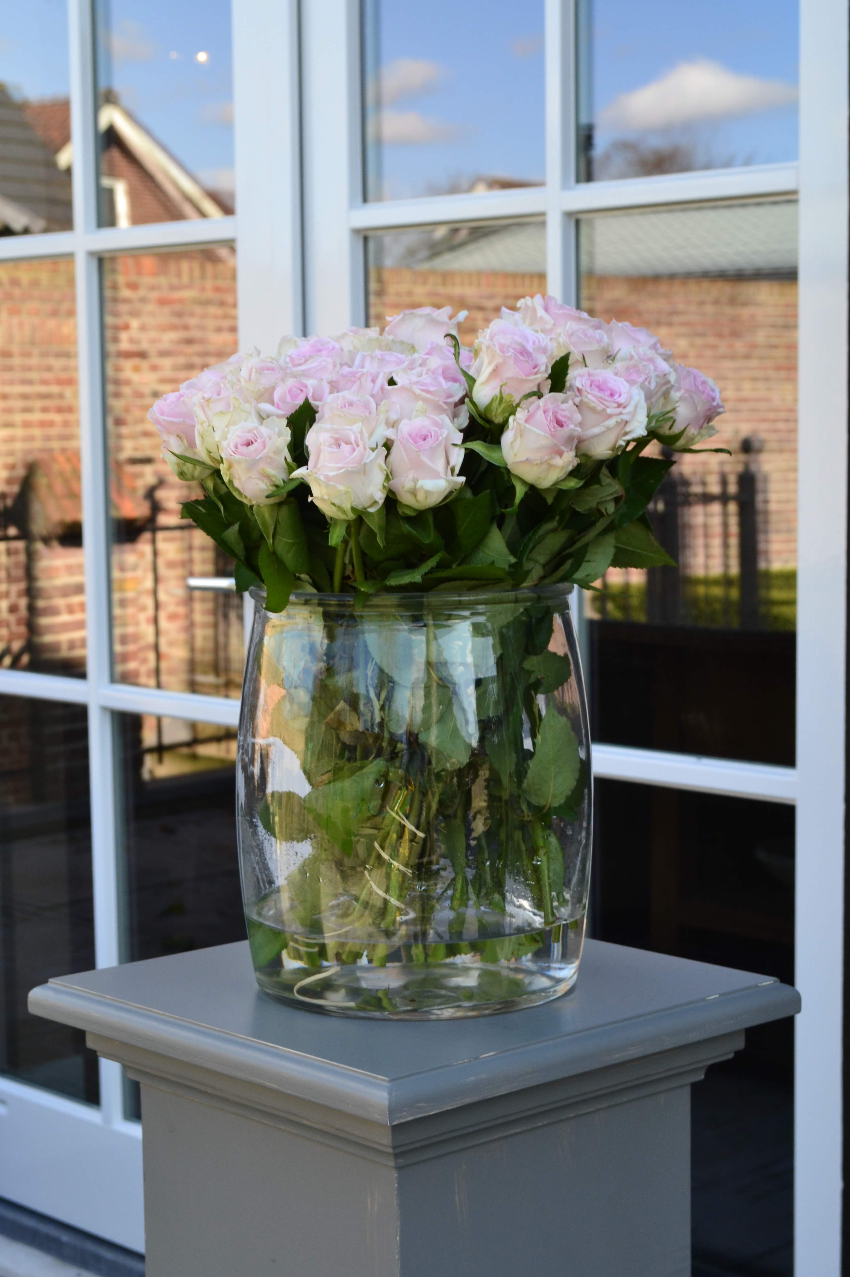 bosje bloemen op vaas